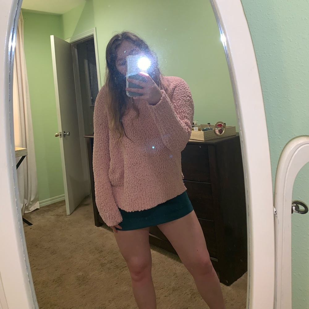 Cute boutique sweater, never worn
